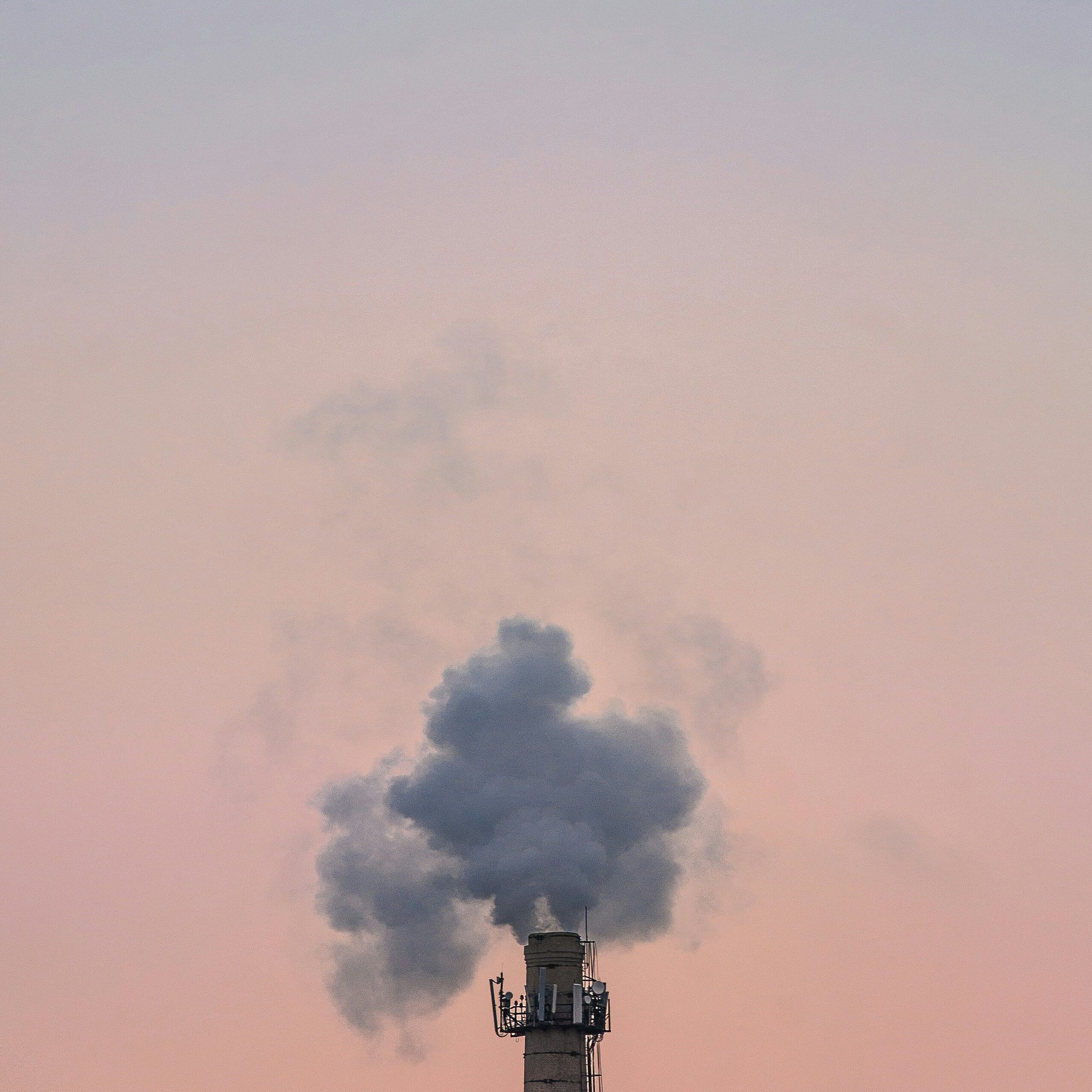 fumée d'usine gaz pollution